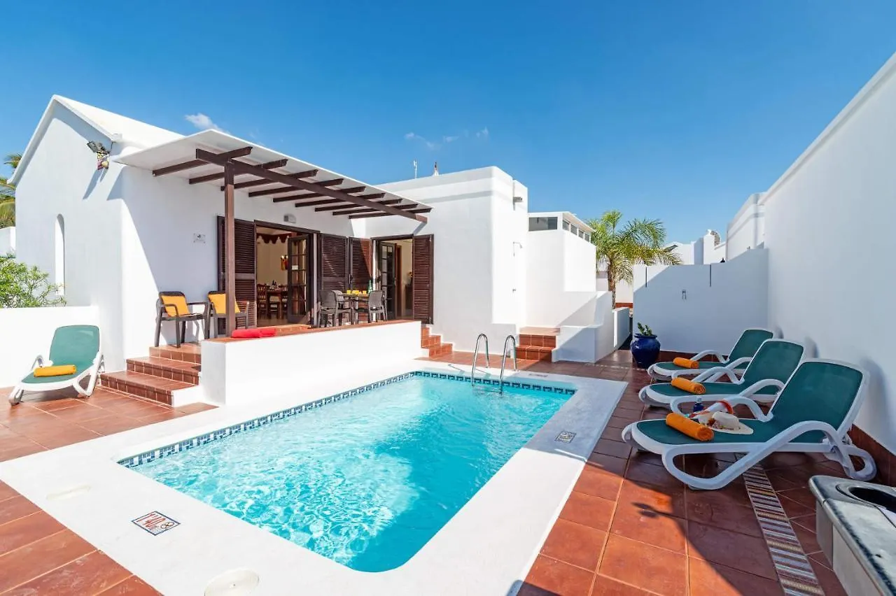 Villa Tara Tías España